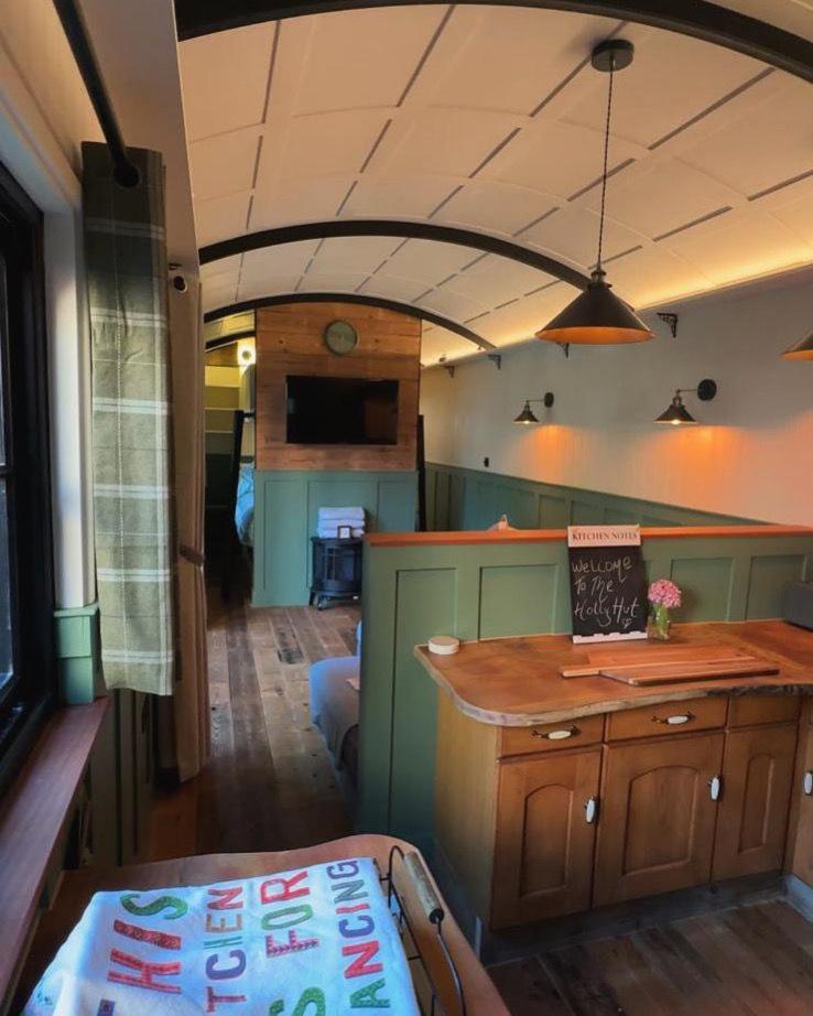 The Holly Hut Hotel Burton  Exterior foto